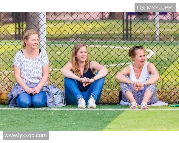 全球范围内踢足球的人数统计及其对体育文化的影响分析